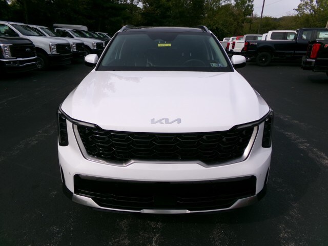 2025 Kia Sorento S photo 3