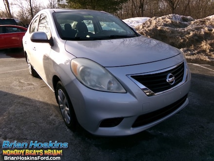 2014 Nissan Versa SV Sedan