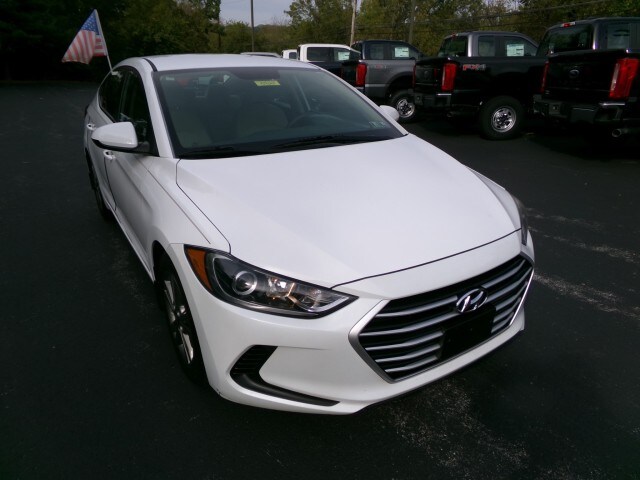 2018 Hyundai Elantra SEL photo 2