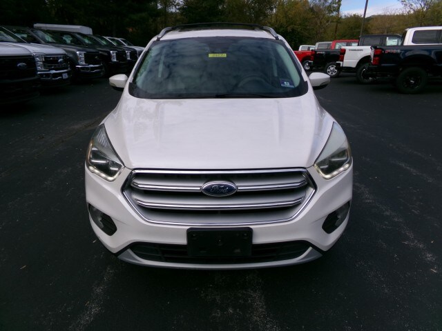 2017 Ford Escape Titanium photo 3