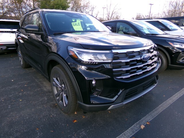 2026 Ford Explorer photo 2