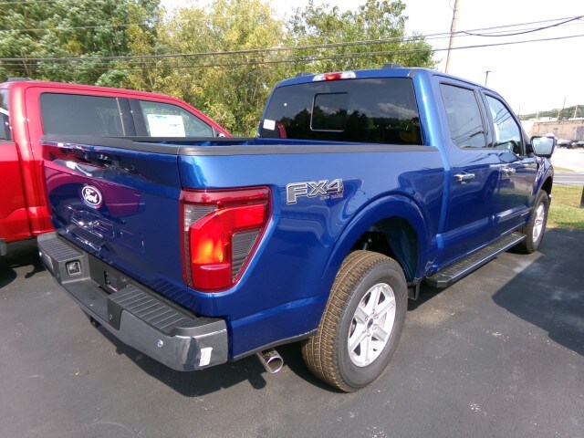 2025 Ford F-150 XLT photo 2