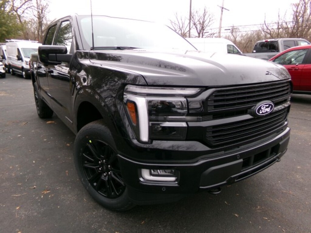 New 2025 Ford F-150 Platinum CrewCab 4x4 Truck SuperCrew Cab