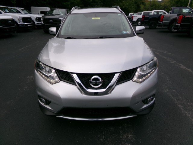 2016 Nissan Rogue SL AWD photo 3