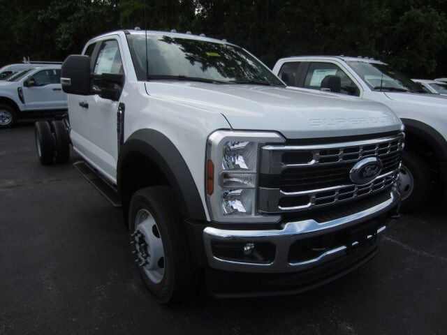 2025 Ford F-450 XL photo 3