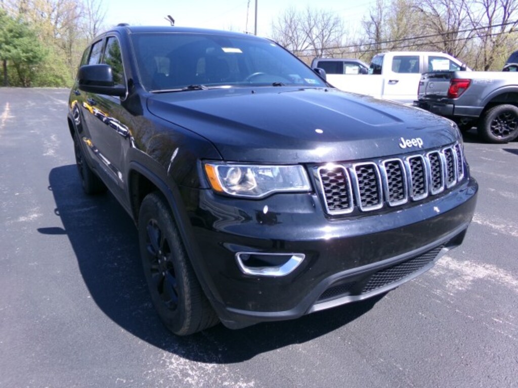 Used 2021 Jeep Grand Cherokee Laredo E 4WD SUV