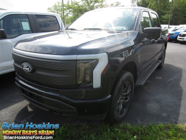 2025 Ford F-150 Lightning Flash's photo