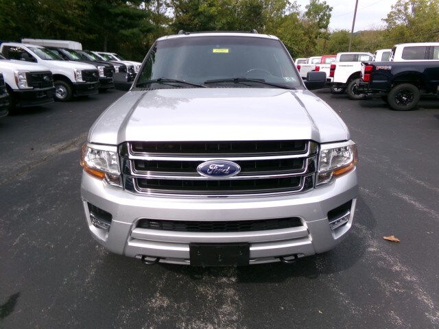 2016 Ford Expedition EL XLT photo 3