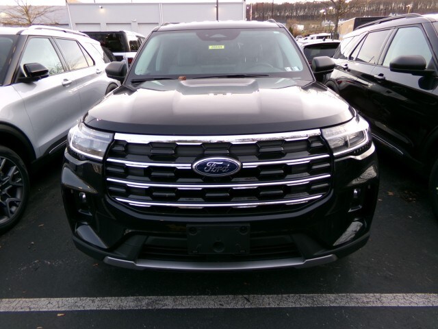 2026 Ford Explorer photo 2