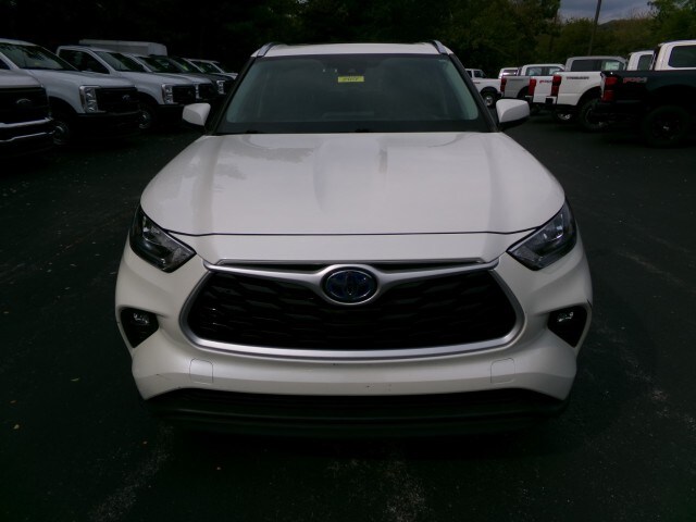 2020 Toyota Highlander Hybrid XLE photo 3