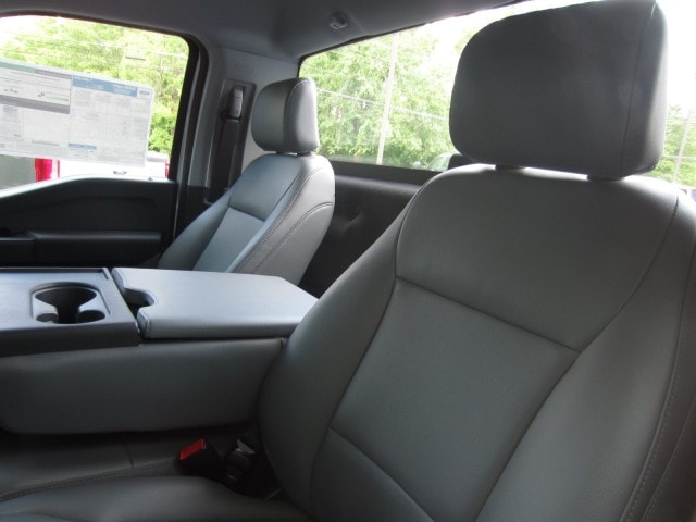 2025 Ford F-350 Super Duty Chassis Cab XL - Photo 5