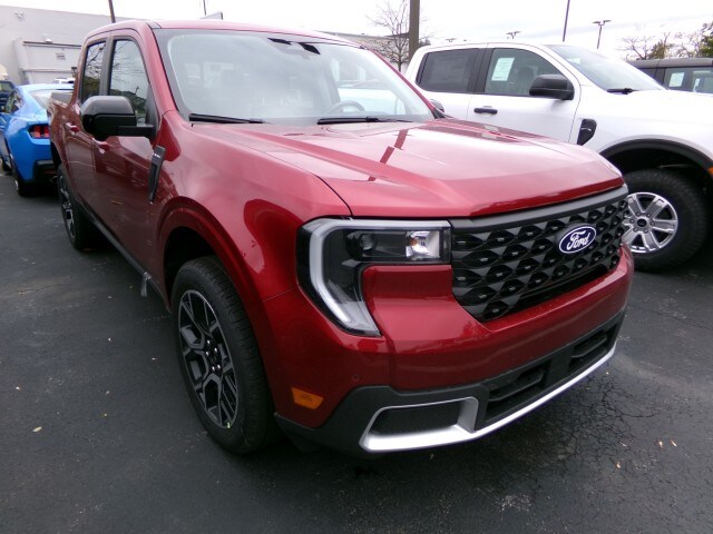 2025 Ford Maverick Lariat photo 2