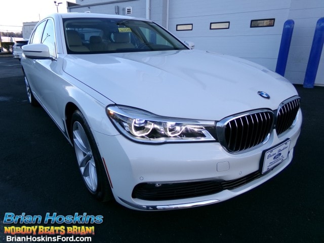 2017 BMW 7 Series 750i's photo