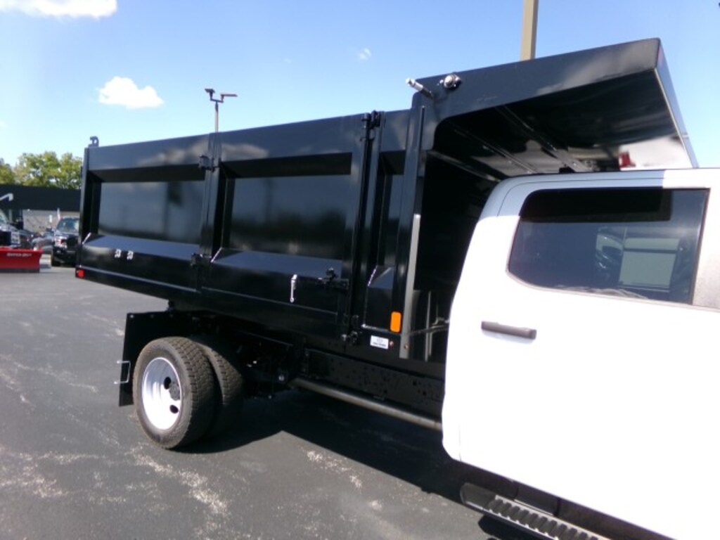 New 2025 Ford F-450 Landscape Dump Body XL CrewCab 4x4 Truck Crew Cab