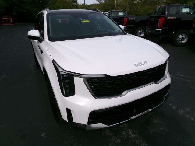 2025 Kia Sorento S photo 2