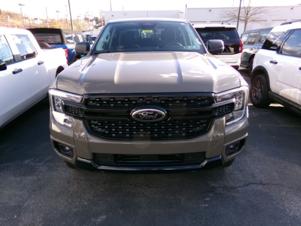 New 2025 Ford Ranger XLT CrewCab 4WD Truck SuperCrew