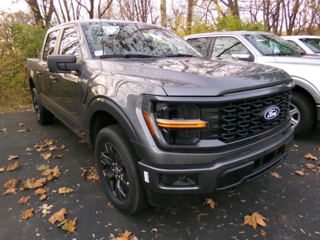 New 2025 Ford F-150 STX CrewCab 4x4 DEMONSTRATOR Truck SuperCrew Cab