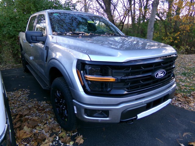 2025 Ford F-150 XLT photo 2