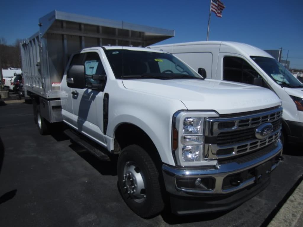 New 2024 Ford F-350 Landscape Dump Body XL SuperCab 4x4 Truck Super Cab