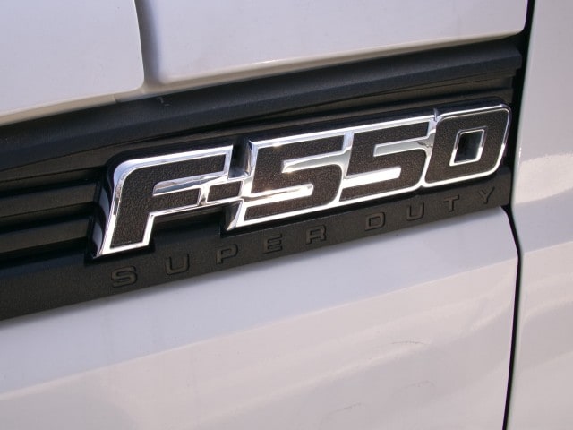 2014 Ford F-550 - Photo 17