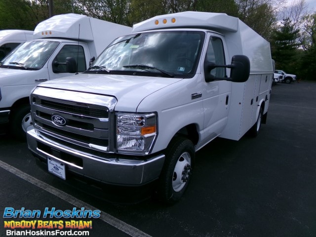 2027 Ford E-Series DRW E-350 Super Duty 138 in WB's photo