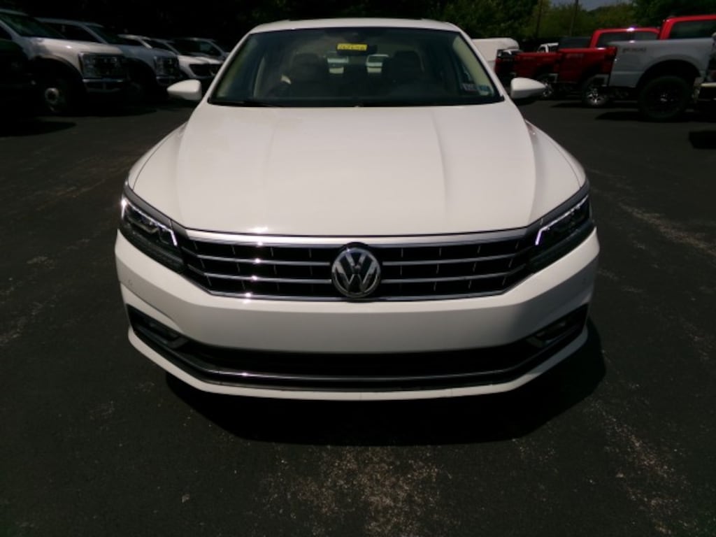 Used 2017 Volkswagen Passat 1.8T SEL Premium Sedan