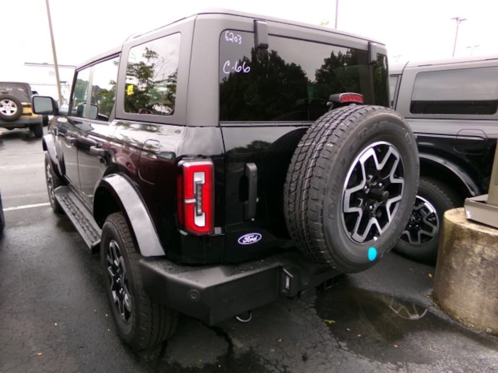 New 2026 Ford Bronco Outer Banks SUV