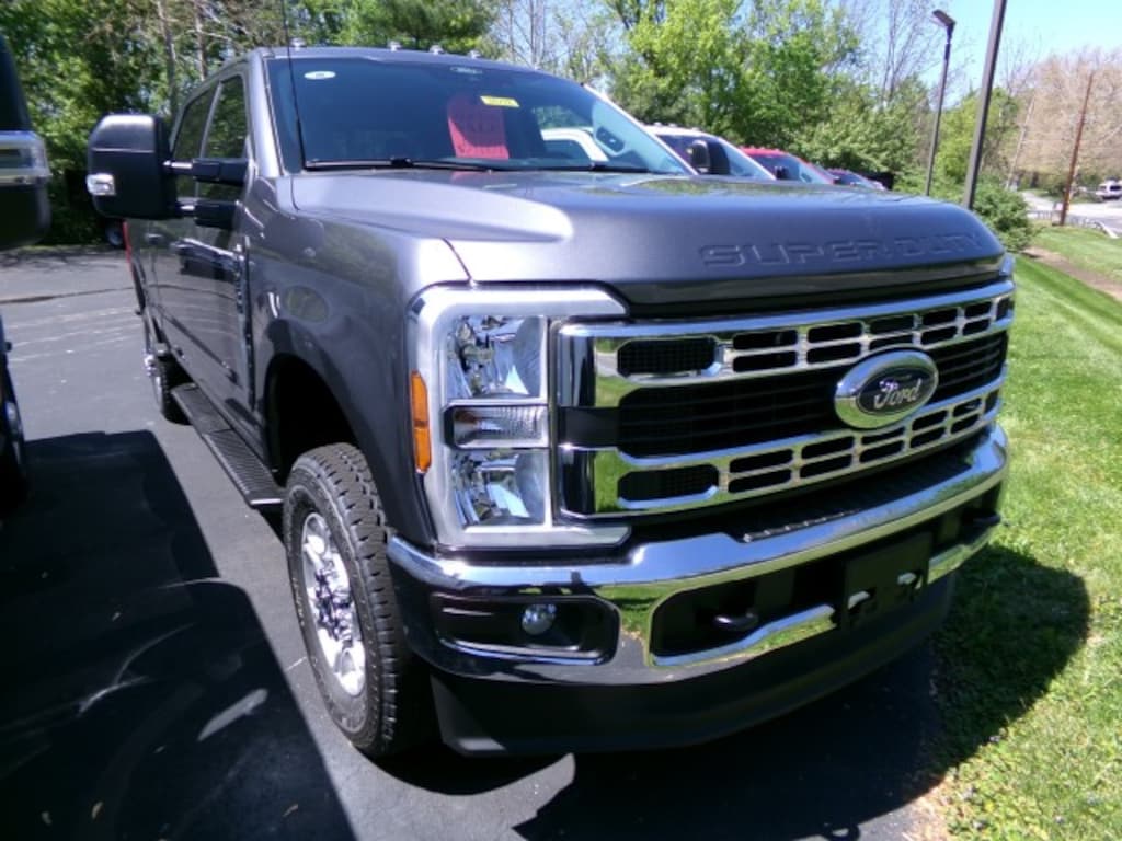 New 2026 Ford F-250 XLT CrewCab 4x4 Truck Crew Cab