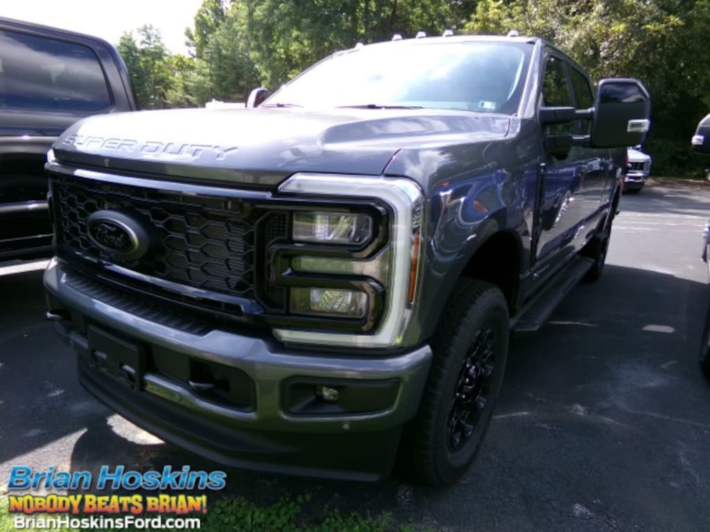 New 2026 Ford F-350 Lariat CrewCab 4x4 Truck Crew Cab