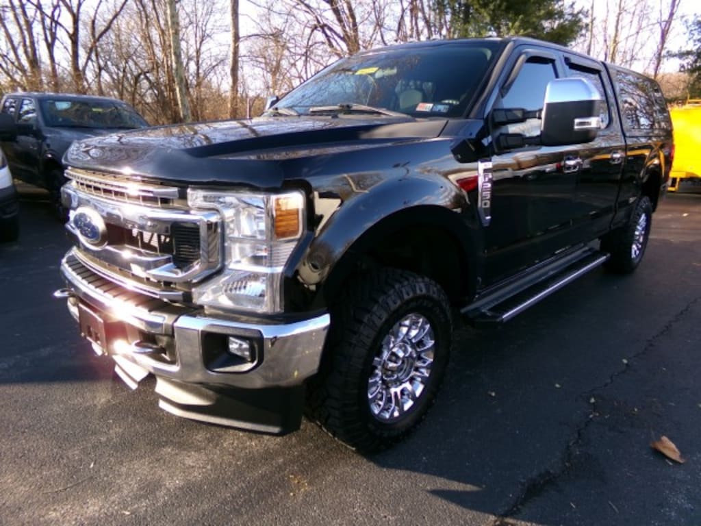 Used 2022 Ford F-250 XLT CrewCab 4x4 Pickup Truck
