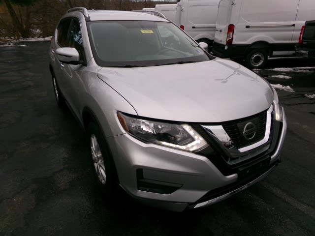 Used 2017 Nissan Rogue SV with VIN KNMAT2MV7HP602118 for sale in Coatesville, PA