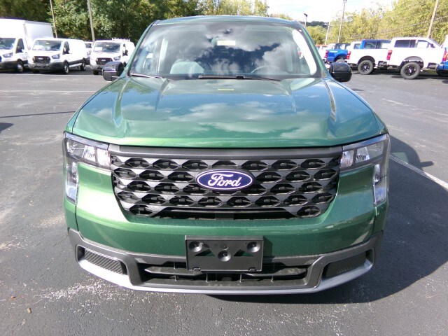 2025 Ford Maverick XLT photo 2