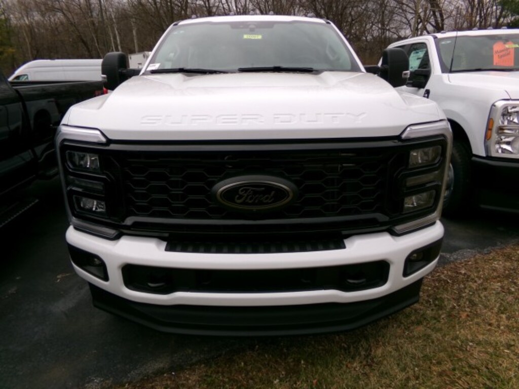 New 2026 Ford F-250 XLT CrewCab 4x4 Truck Crew Cab