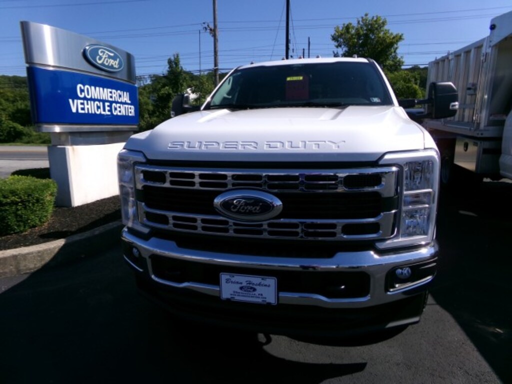 New 2025 Ford F-350 Gooseneck Utility Service Body XL SuperCab 4x4 Truck Super Cab