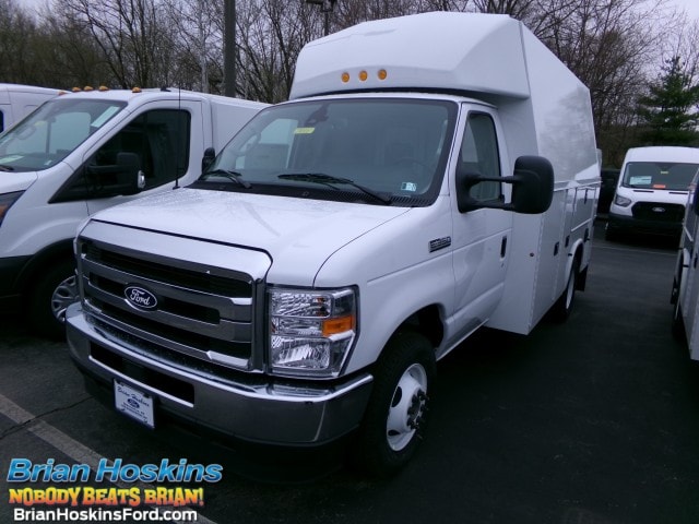 2027 Ford E-Series DRW E-350 Super Duty 138 in WB's photo