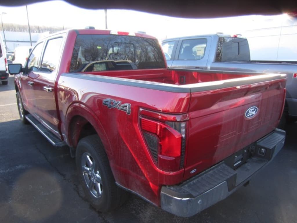 New 2025 Ford F-150 XLT CrewCab 4x4 DEMONSTRATOR Truck SuperCrew Cab