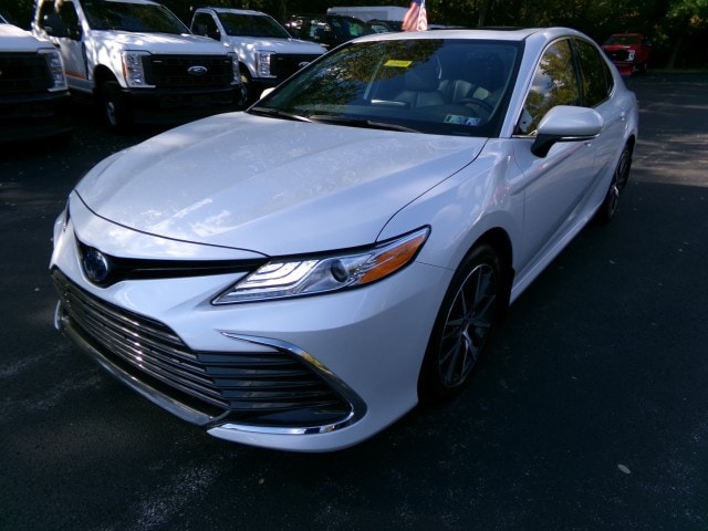 2022 Toyota Camry Hybrid XLE photo 4