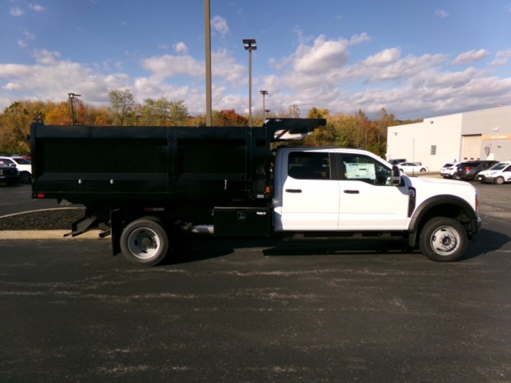 New 2026 Ford F-450 Landscape Dump Body XL CrewCab 4x4 Truck Crew Cab