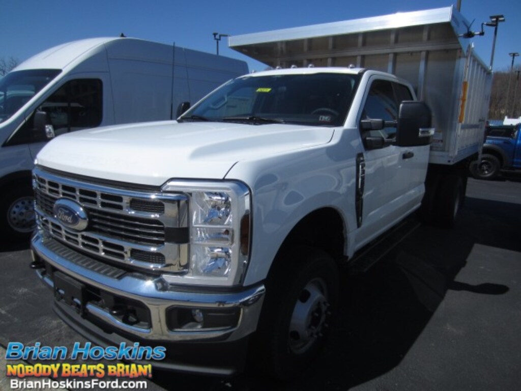 New 2024 Ford F-350 Landscape Dump Body XL SuperCab 4x4 Truck Super Cab