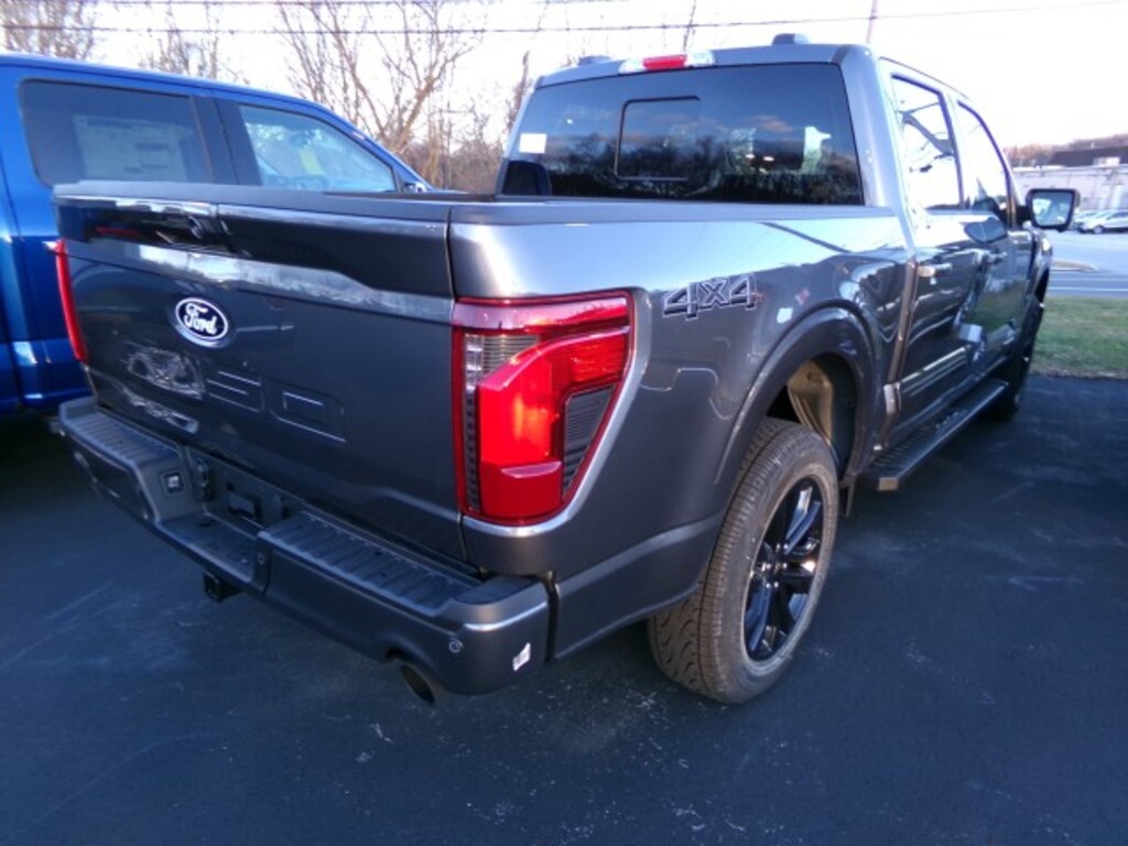 New 2025 Ford F-150 XLT CrewCab 4x4 Truck SuperCrew Cab