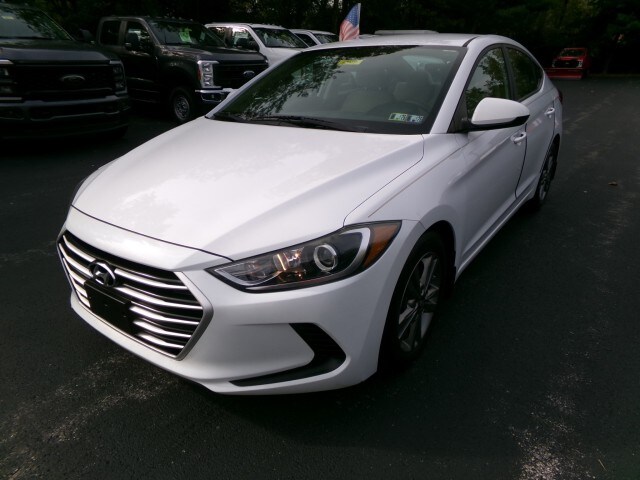 2018 Hyundai Elantra SEL photo 4