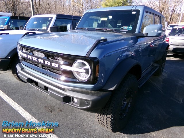 2025 Ford Bronco 4-Door Outer Banks's photo