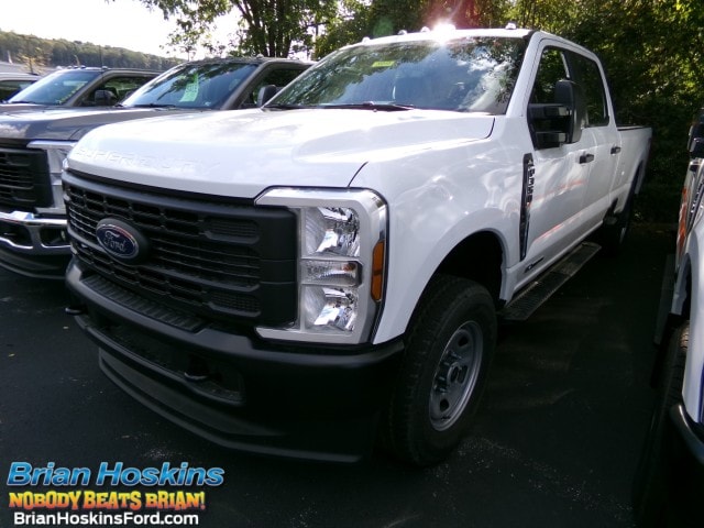 2026 Ford F-350 Super Duty XL's photo