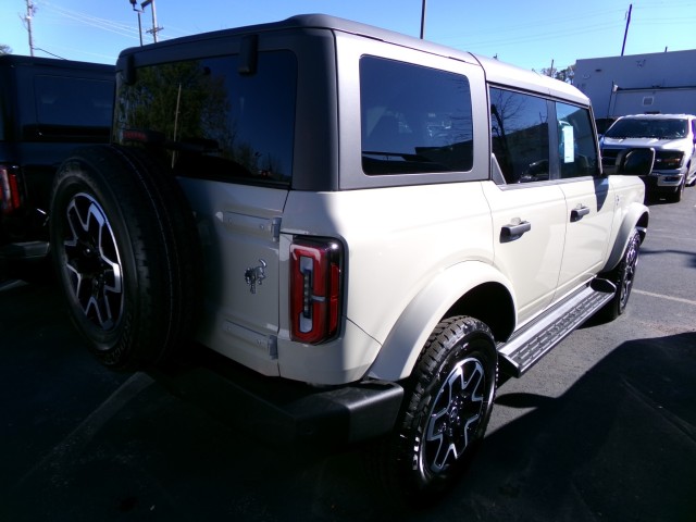 New 2026 Ford Bronco Outer Banks 4x4 SUV