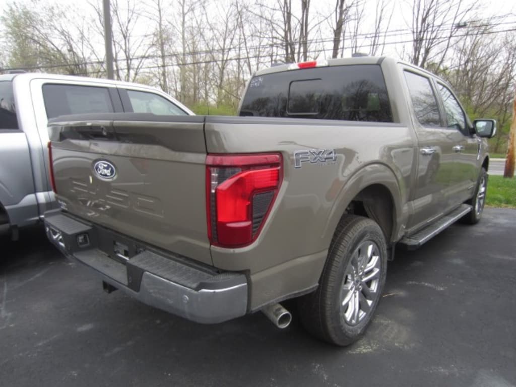 New 2025 Ford F-150 XLT CrewCab 4x4 DEMONSTRATOR Truck SuperCrew Cab