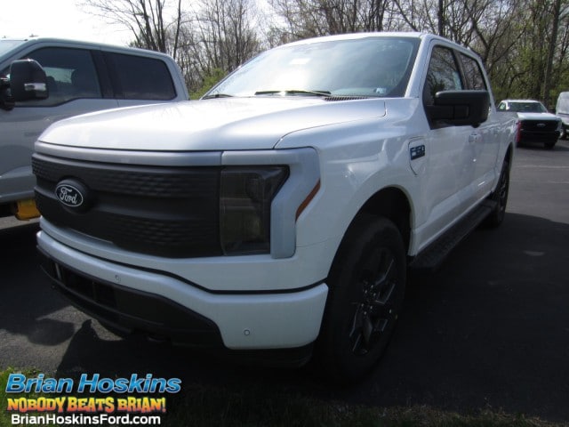 2025 Ford F-150 Lightning Flash's photo