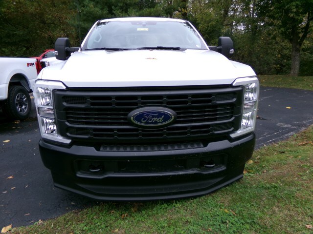 2025 Ford F-250 XL photo 2