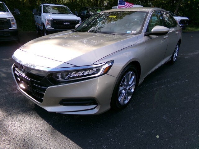 2019 Honda Accord LX 1.5T photo 4