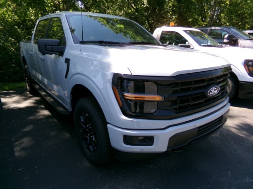 New 2026 Ford F-150 XLT CrewCab 4x4 DEMONSTRATOR Truck SuperCrew Cab