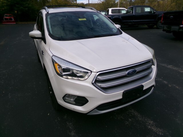 2017 Ford Escape Titanium photo 2